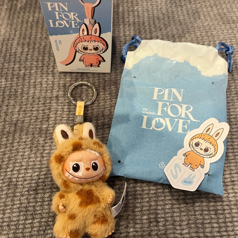 *CUSTOM* PIN FOR LOVE “LA MOOBU” Letter S!